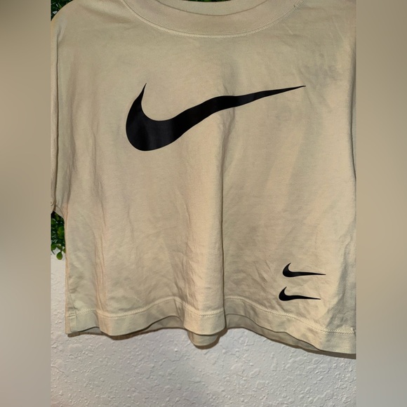 Nike Beige Cropped Tee with Black Logo - Picture 3 of 5